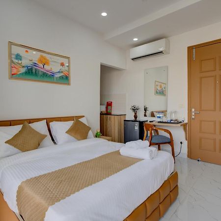 The Lodgers Studio Apartment Infront Of Artemis Hospital Gurugram グルガウン エクステリア 写真